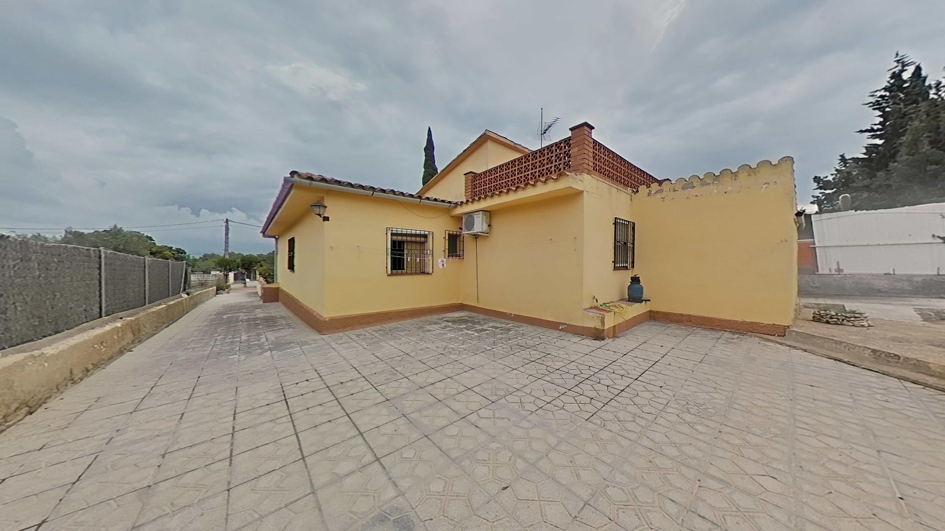 Exterior view of House or chalet for sale in Avinyonet del Penedès  with Air Conditioner, Private garden and Terrace