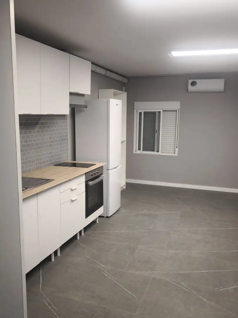Cocina de Local de alquiler en Mataró con Aire acondicionado