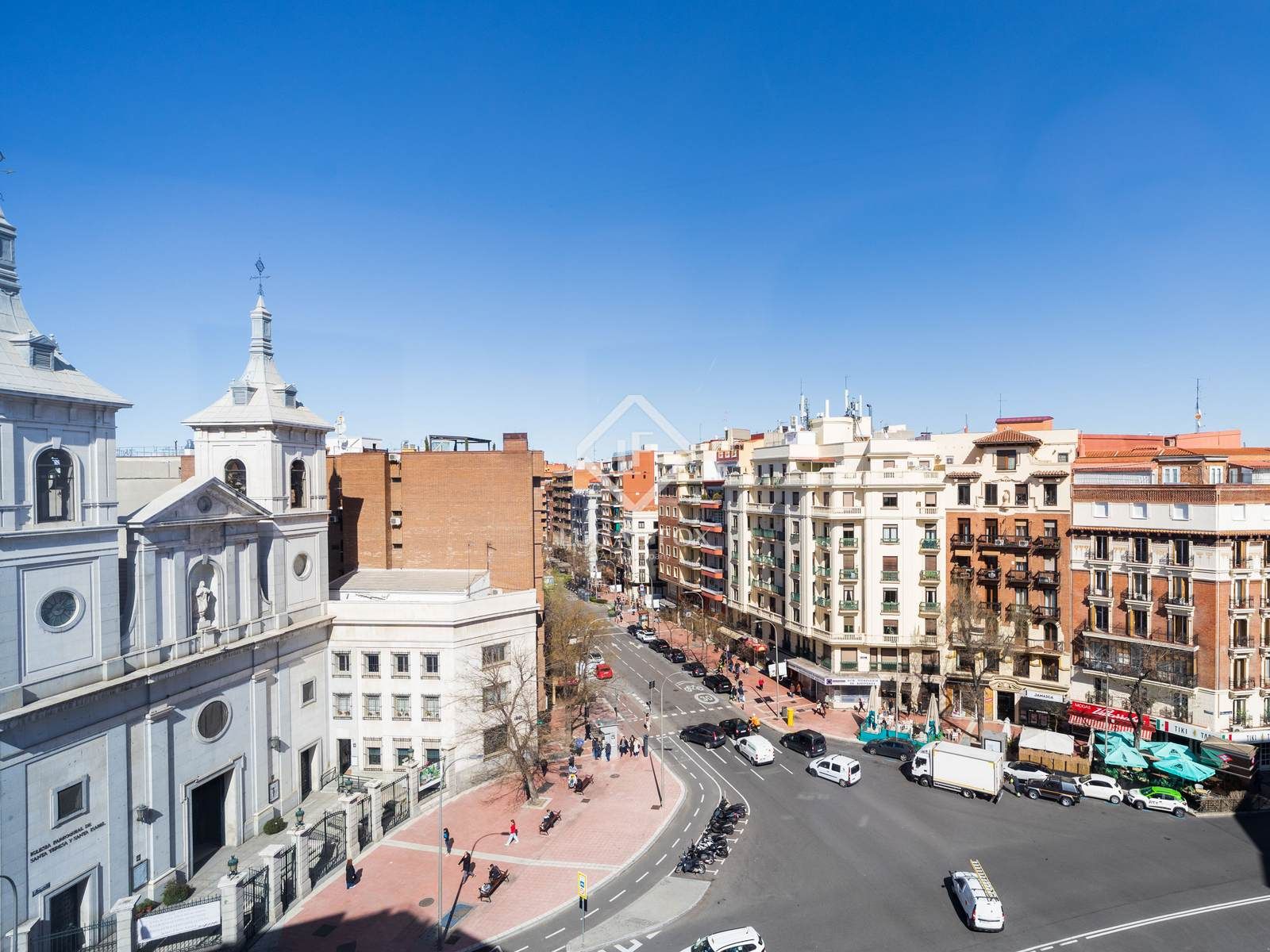 Vista exterior de Pis en venda en  Madrid Capital amb Aire condicionat i Moblat