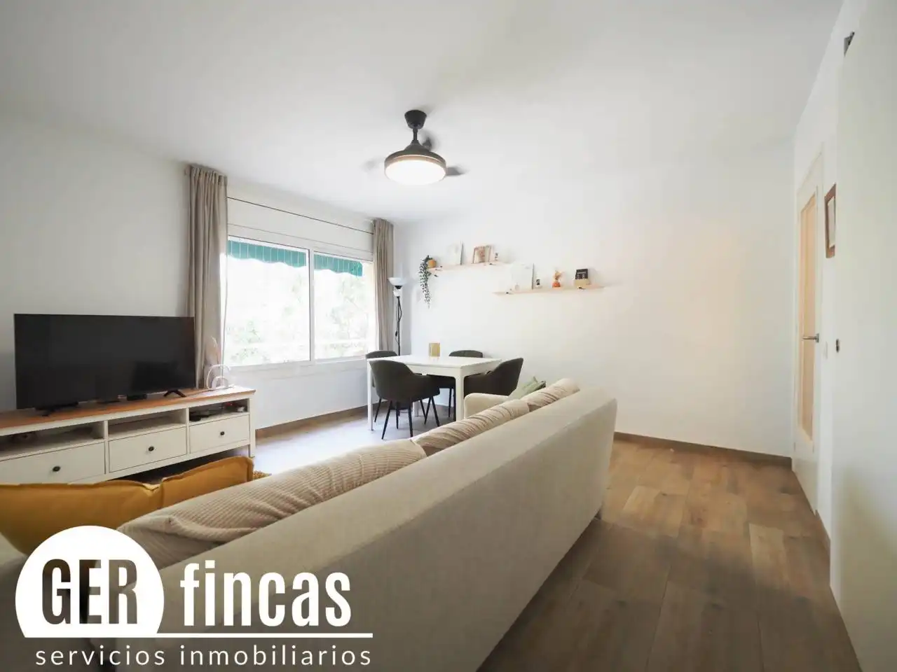 Living room of Flat for sale in Terrassa  with Alarm