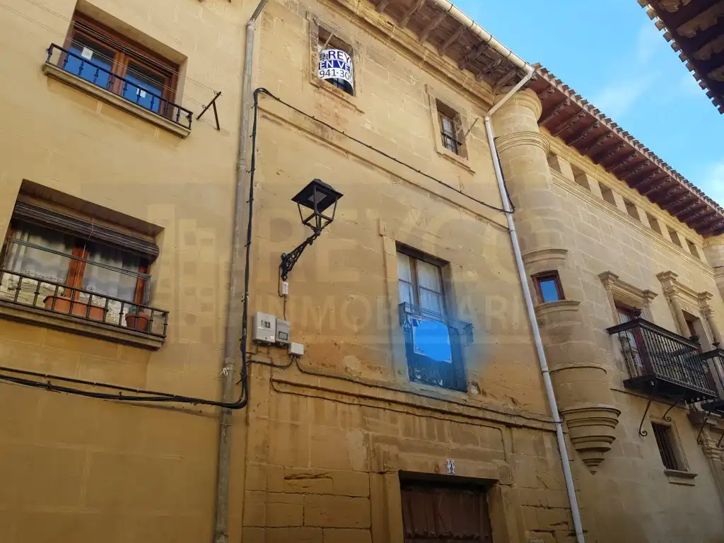 Vista exterior de Casa adosada en venta en Briones