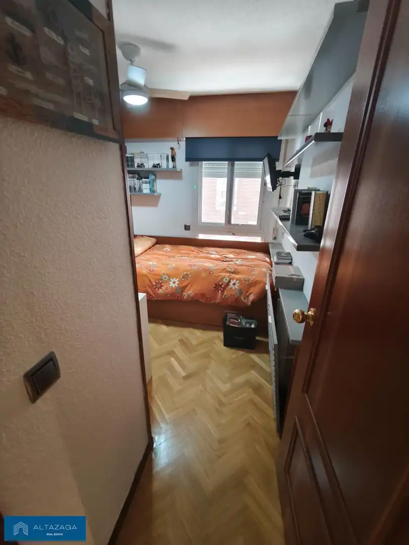 Bedroom of Flat for sale in San Sebastián de los Reyes  with Air Conditioner, Heating and Storage room