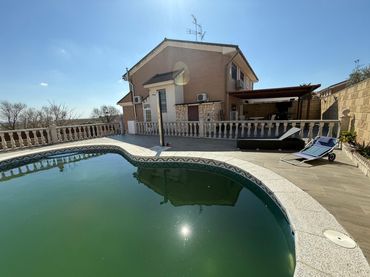 Haus mit Garten zum Verkauf in Camarena