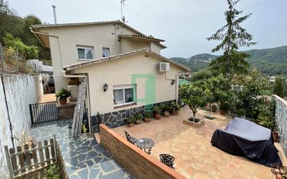 Exterior view of House or chalet for sale in Sant Fost de Campsentelles  with Air Conditioner, Heating and Private garden