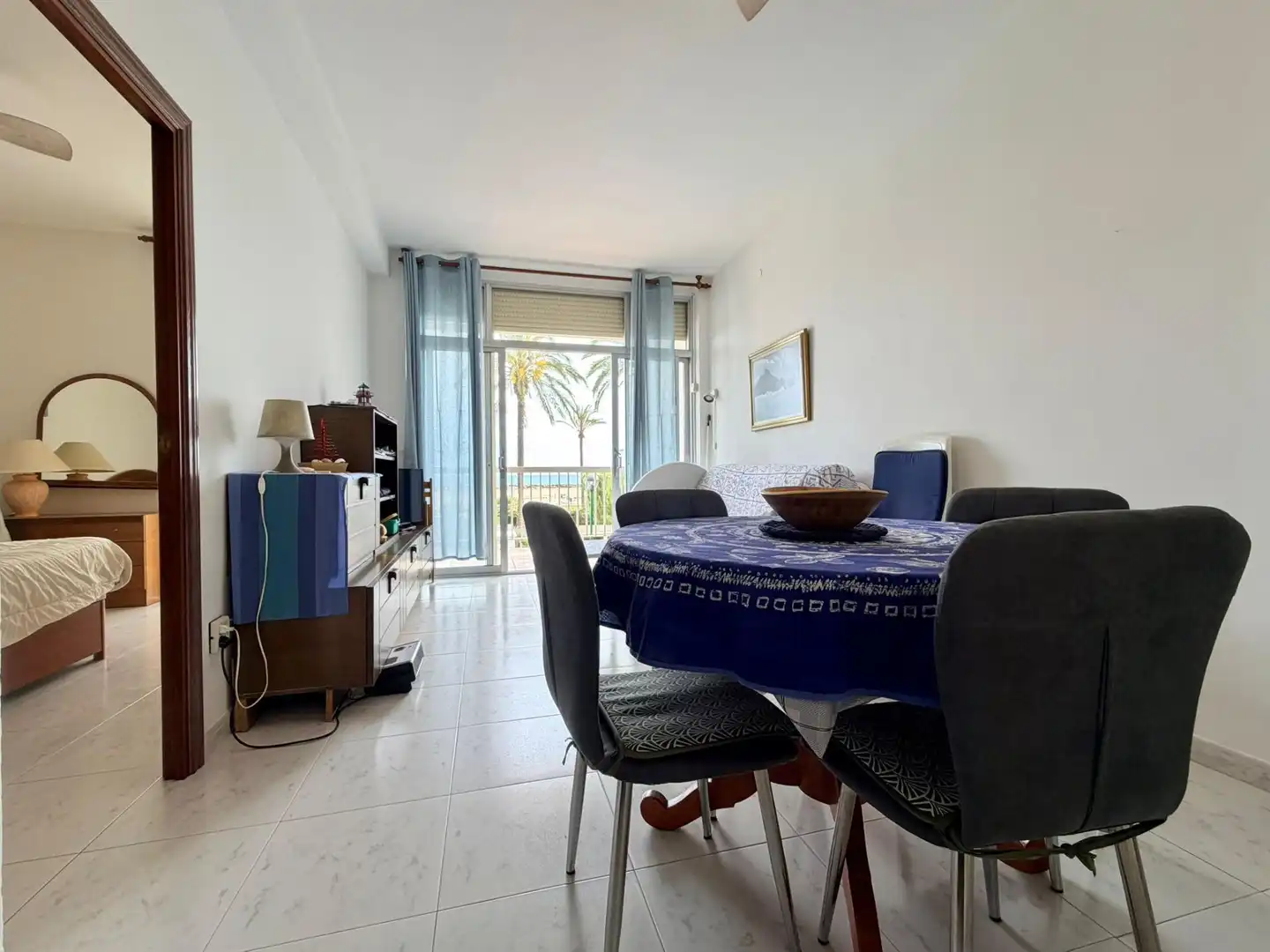Comedor de Piso en venta en Cunit con Terraza, Amueblado y Piscina comunitaria