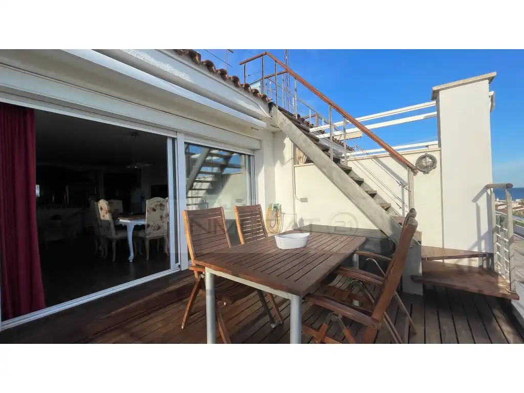 Terrasse von Einfamilien-Reihenhaus zum Verkauf in Sitges mit Heizung, Terrasse und Möbliert