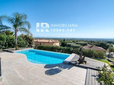 Villa con piscina in vendita a Muntanyeta