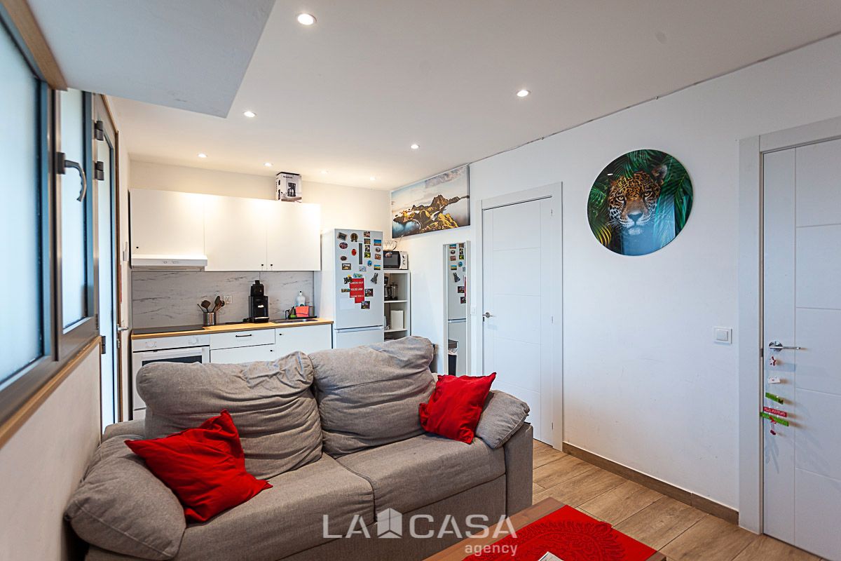 Living room of Premises for sale in L'Hospitalet de Llobregat