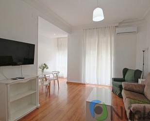 Sala d'estar de Pis de lloguer en Badajoz Capital amb Aire condicionat, Parquet i Terrassa