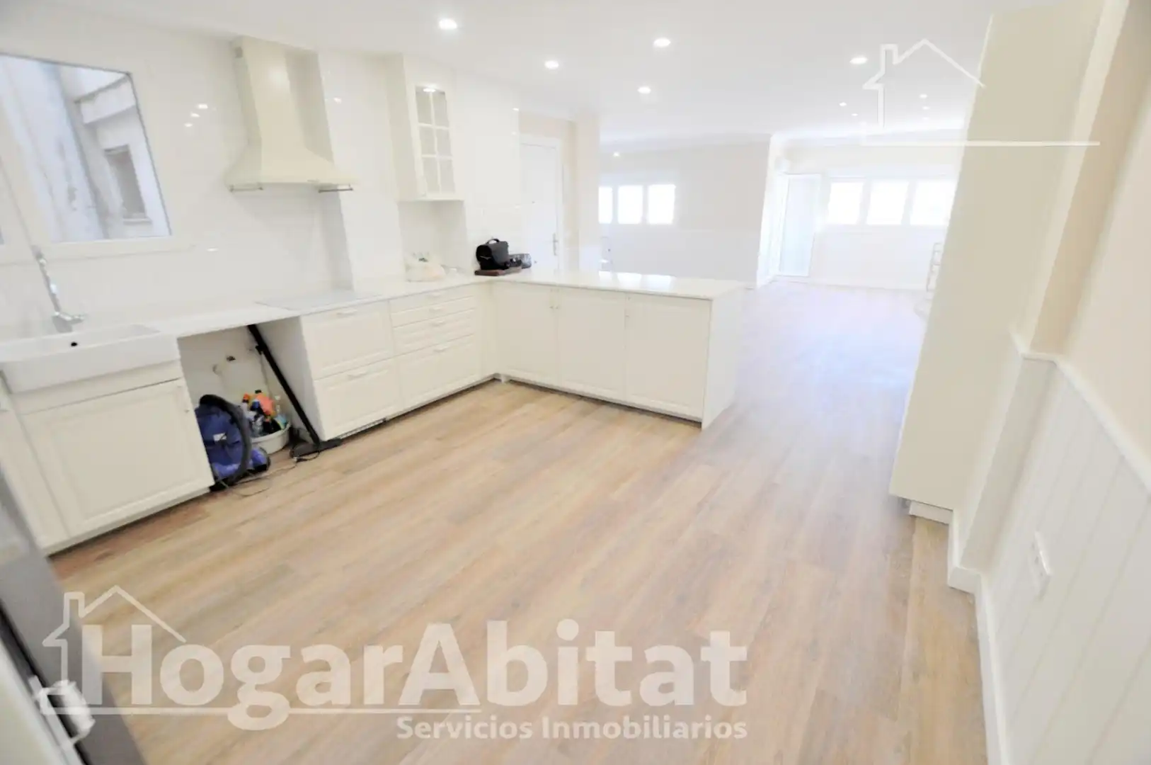 Flat with terrace for sale in Calle de San Vicente Mártir, imagen 4