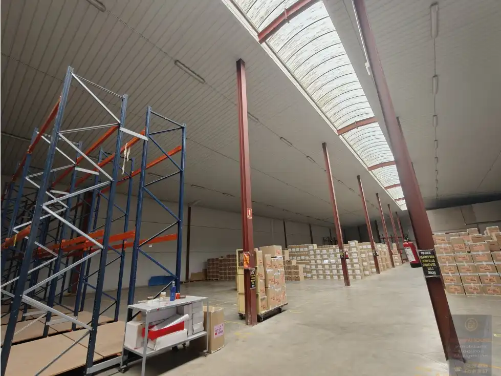 Industrial building to rent in Santa Cruz del Retamar pueblo, imagen 5