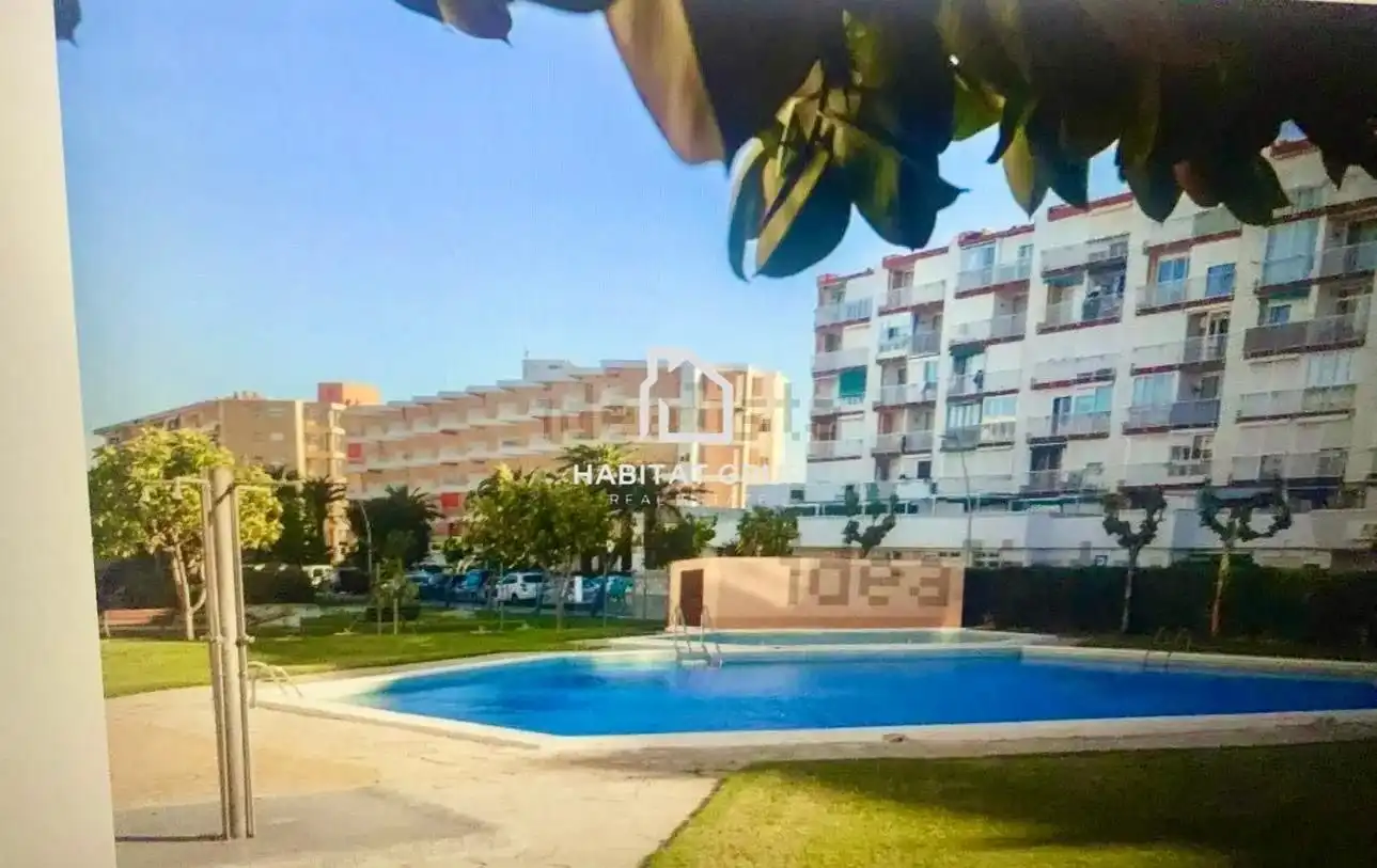 Vista exterior de Estudio en venta en Vila-seca con Calefacción y Piscina comunitaria