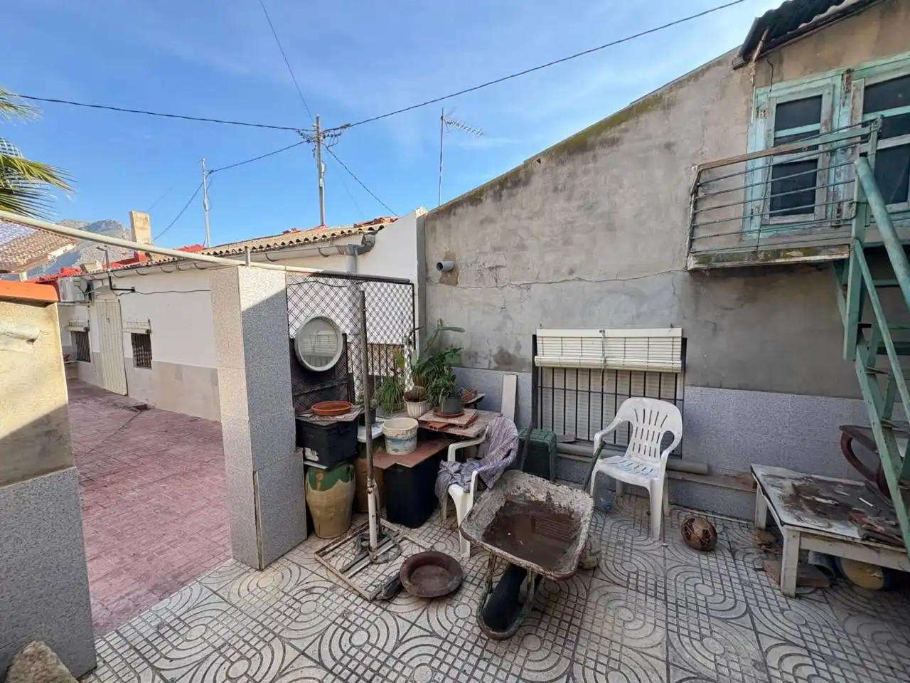 Vista exterior de Casa o xalet en venda en Alicante / Alacant amb Aire condicionat, Jardí privat i Terrassa