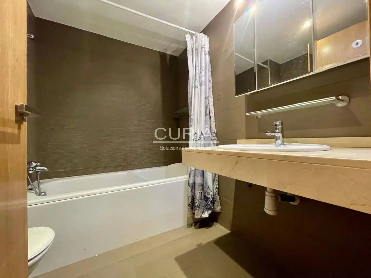 Baño de Piso en venta en Alcoletge con Aire acondicionado, Calefacción y Parquet