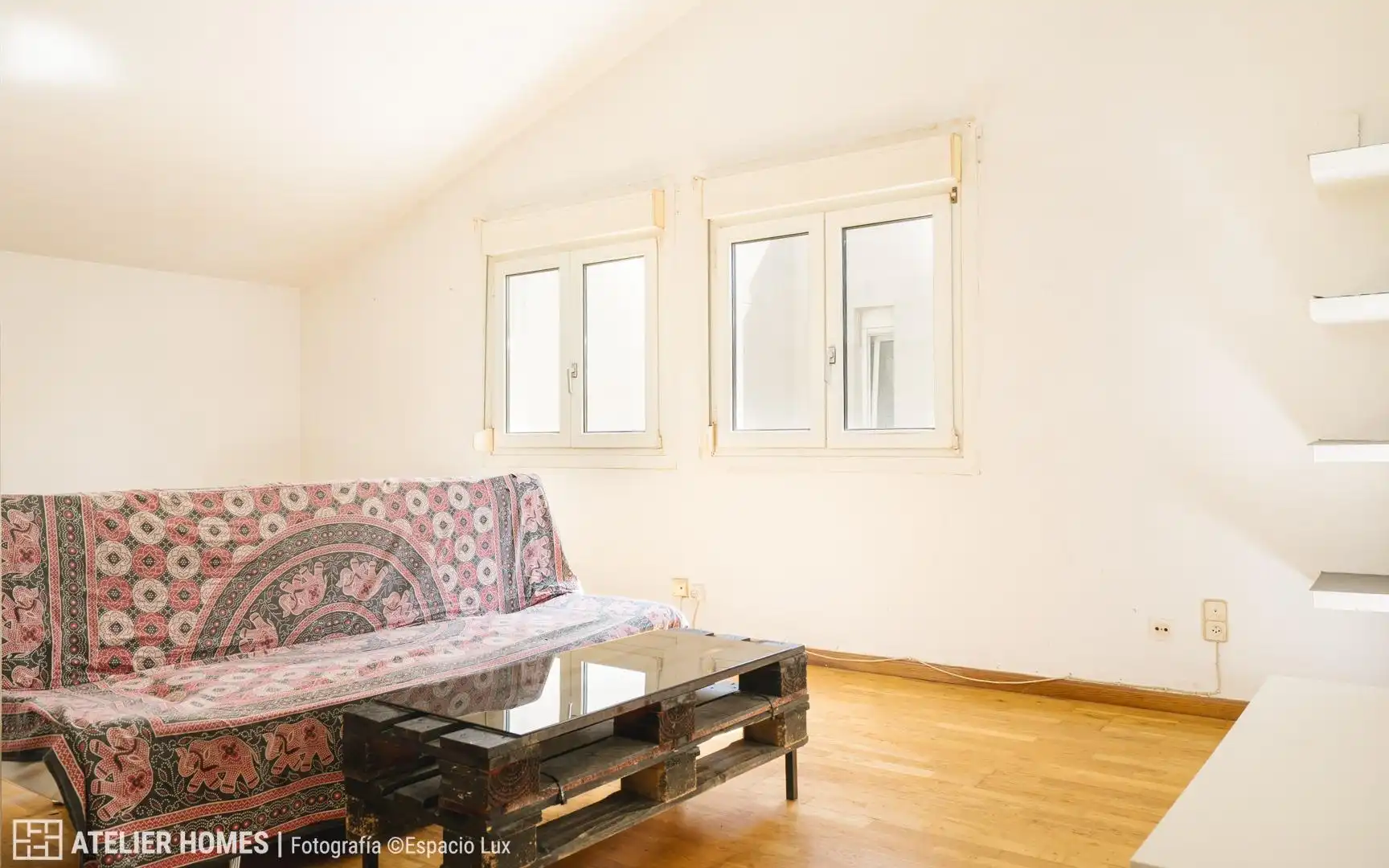 Sala d'estar de Àtic en venda en Zaragoza amb Calefacció, Parquet i Terrassa