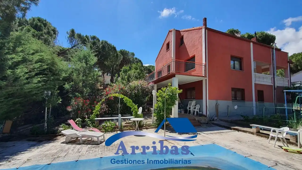 Jardín de Casa o chalet en venta en Almorox con Aire acondicionado, Calefacción y Jardín privado
