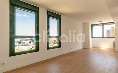 Living room of Flat for sale in  Madrid Capital  with Air Conditioner and Swimming Pool