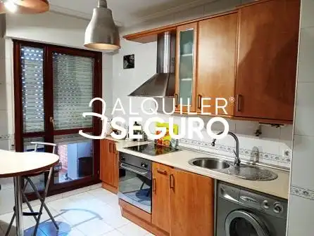 Cocina de Piso de alquiler en Vitoria - Gasteiz con Calefacción y Amueblado