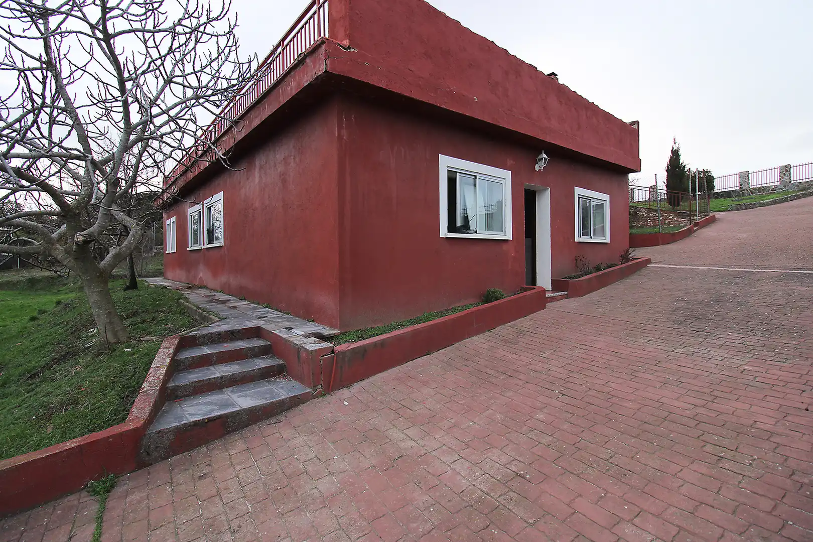 Exterior view of Houses for sale in Torremocha de Jarama  with Air Conditioner, Heating and Private garden