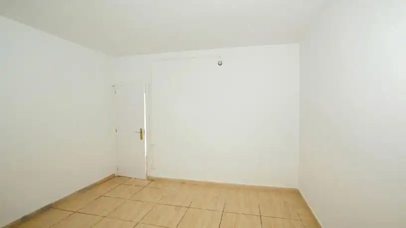 Bedroom of Flat for sale in Vic