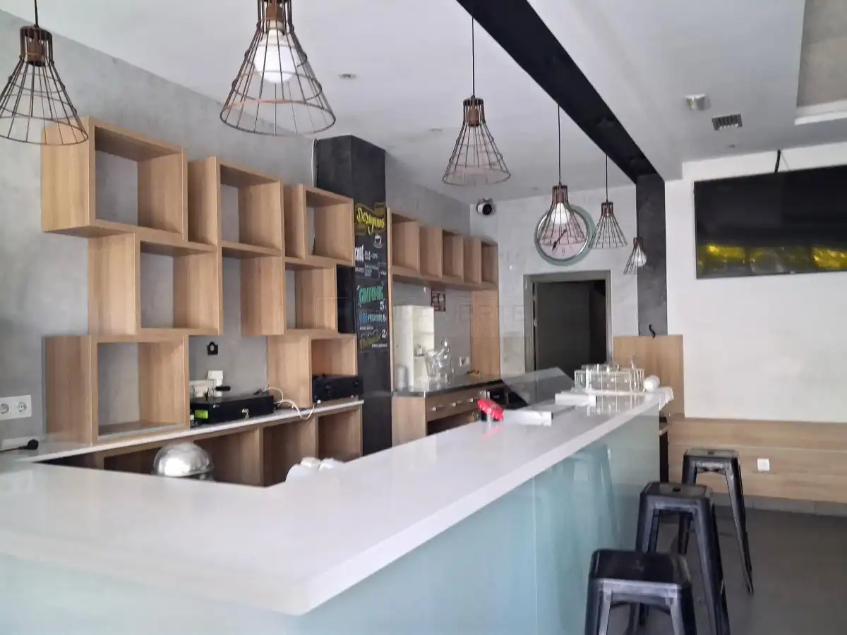 Business premises for sale in Cruz Blanca Kalea