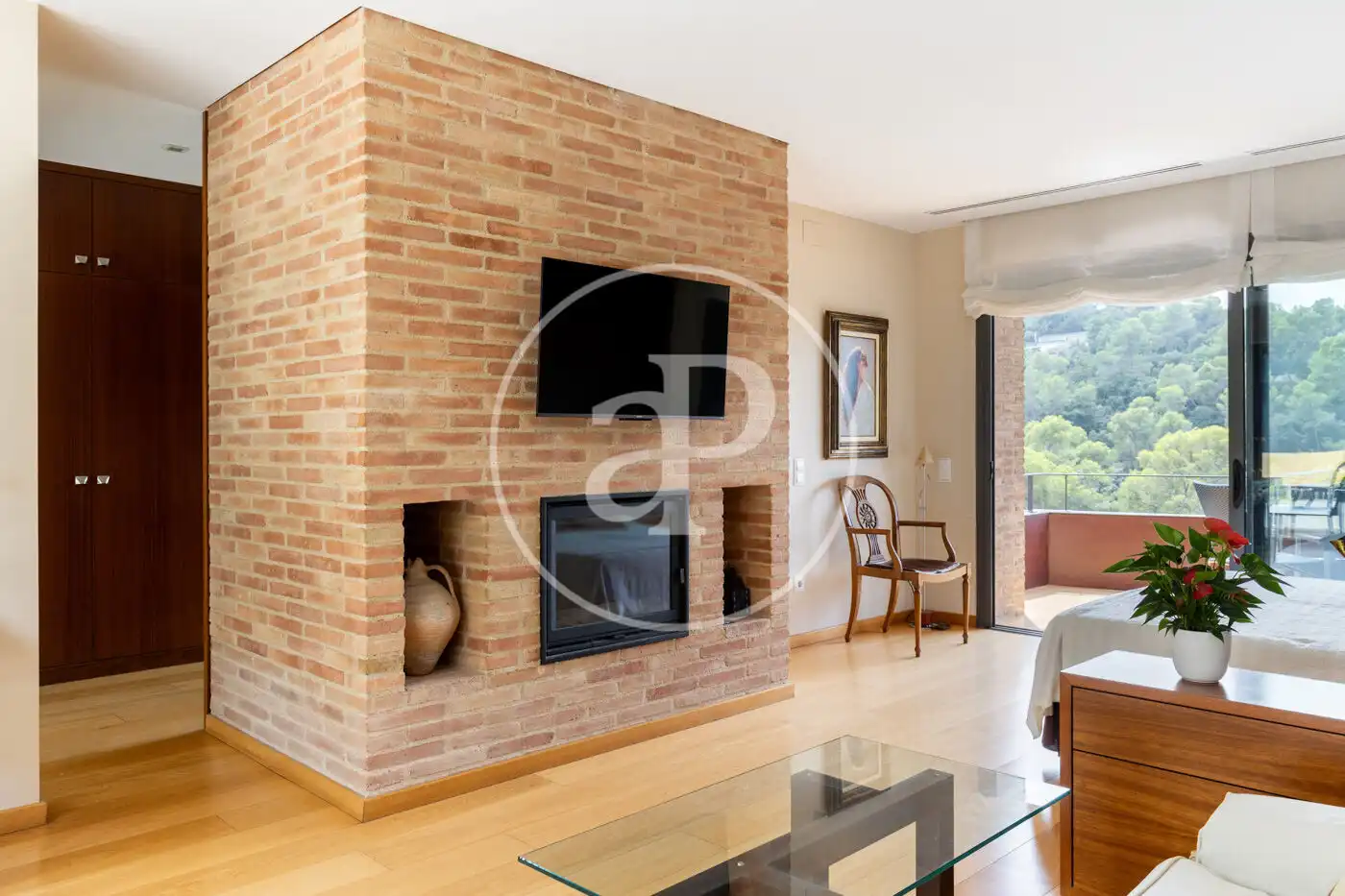 Living room of Houses for sale in Sant Cugat del Vallès  with Air Conditioner, Heating and Private garden