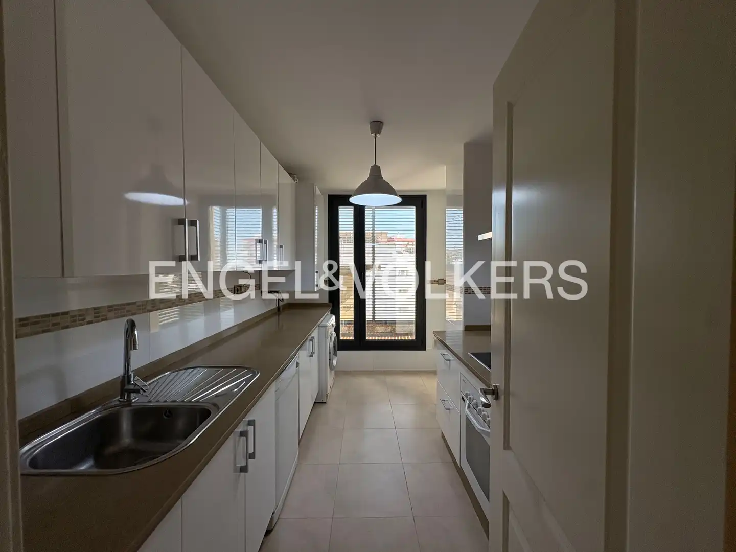 Kitchen of Attic for rent in Sevilla  with Air Conditioner, Heating and Private garden