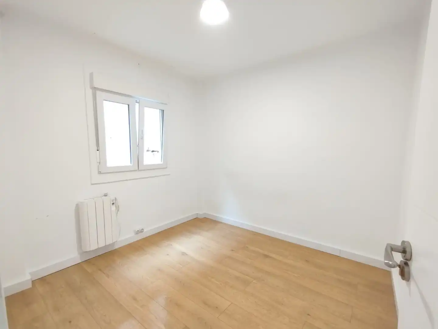 Bedroom of Flat for sale in Barakaldo   with Heating