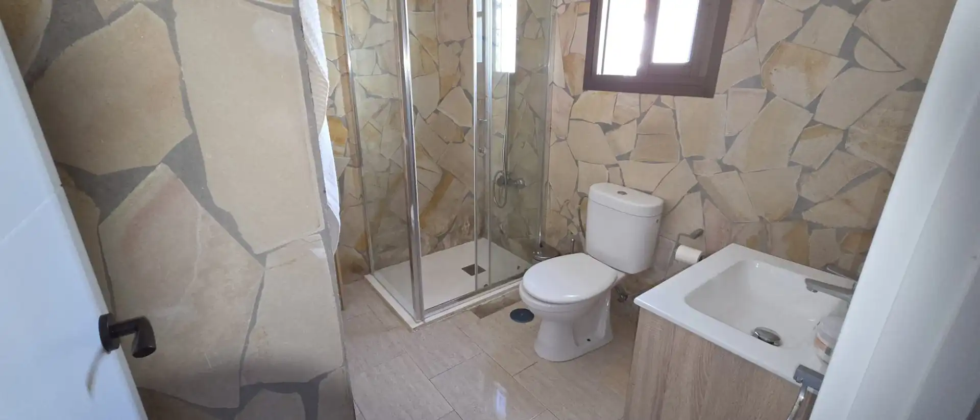 Bathroom of Houses for sale in Coín  with Air Conditioner, Private garden and Terrace