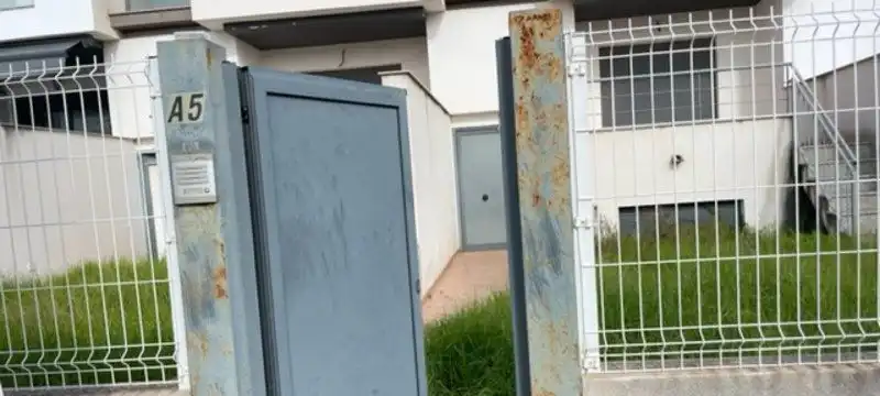 Vista exterior de Casa adosada en venda en Vinaròs amb Terrassa i Alarma