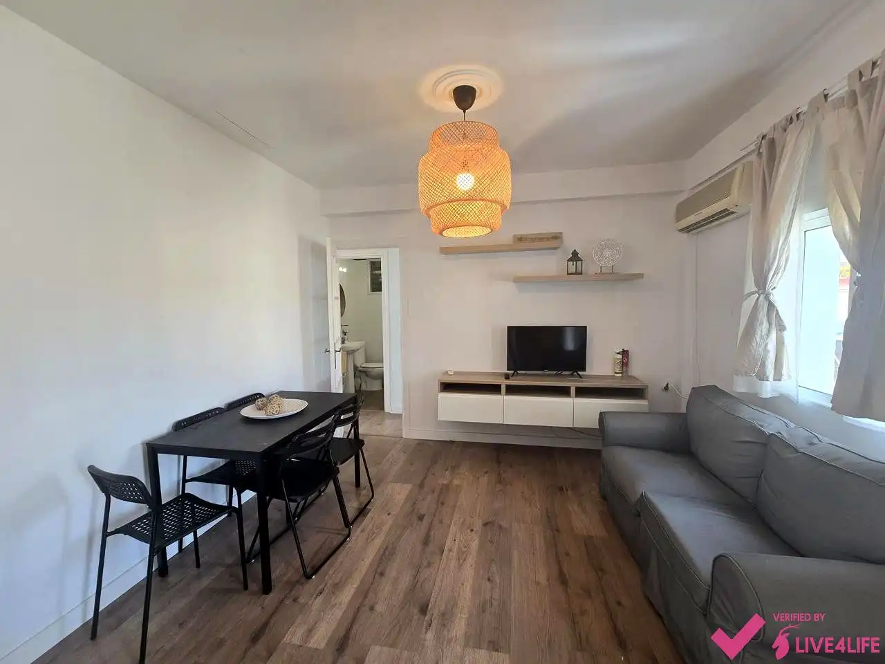 Piso de alquiler en Nalón, El Plantinar – Avda. La Paz - El Juncal
