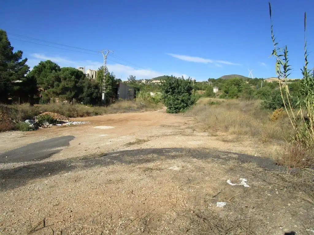 Industrial land for sale in Buñol