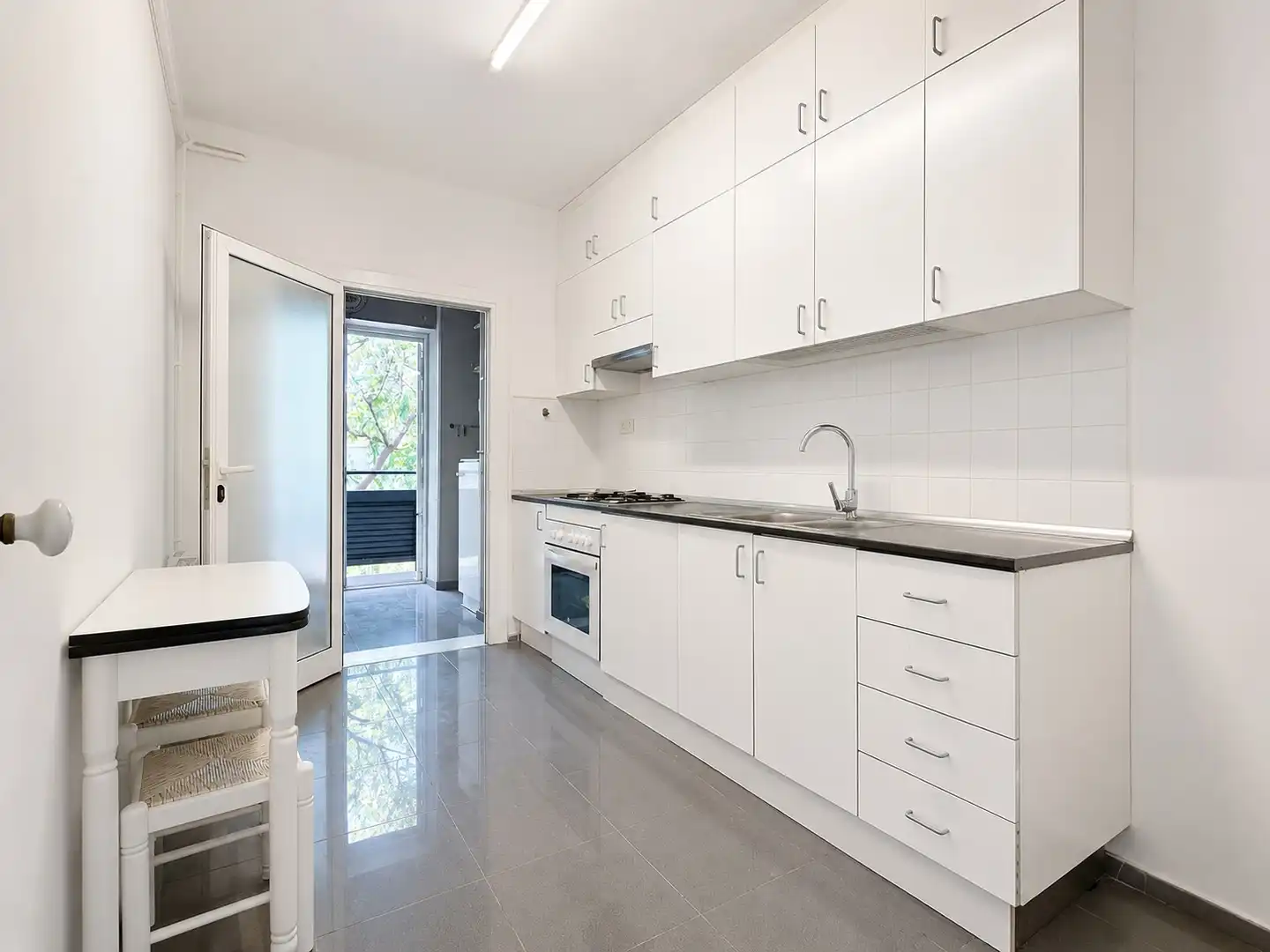 Cocina de Piso en venta en Barcelona con Calefacción y Balcón