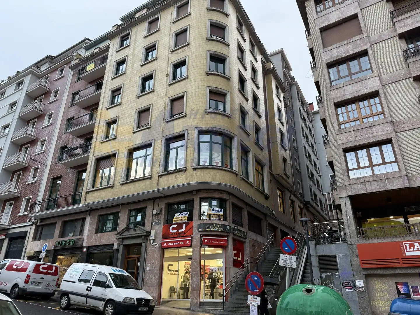 Außenansicht von Büro zur Miete in Eibar