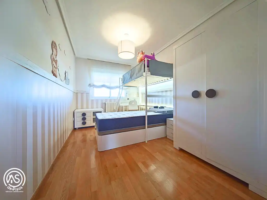 Flat for rent in Calle de la Sierra de Vicor, 21, La Almozara