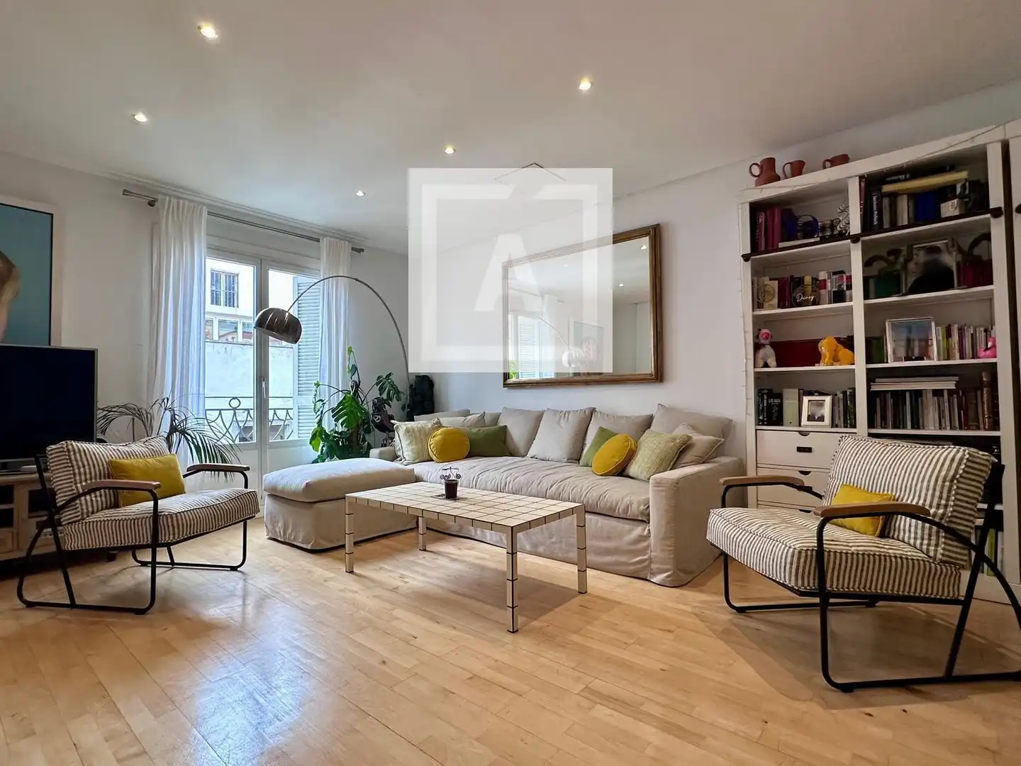Wohnzimmer von Wohnung zum Verkauf in Madrid mit Klimaanlage, Heizung und Terrasse