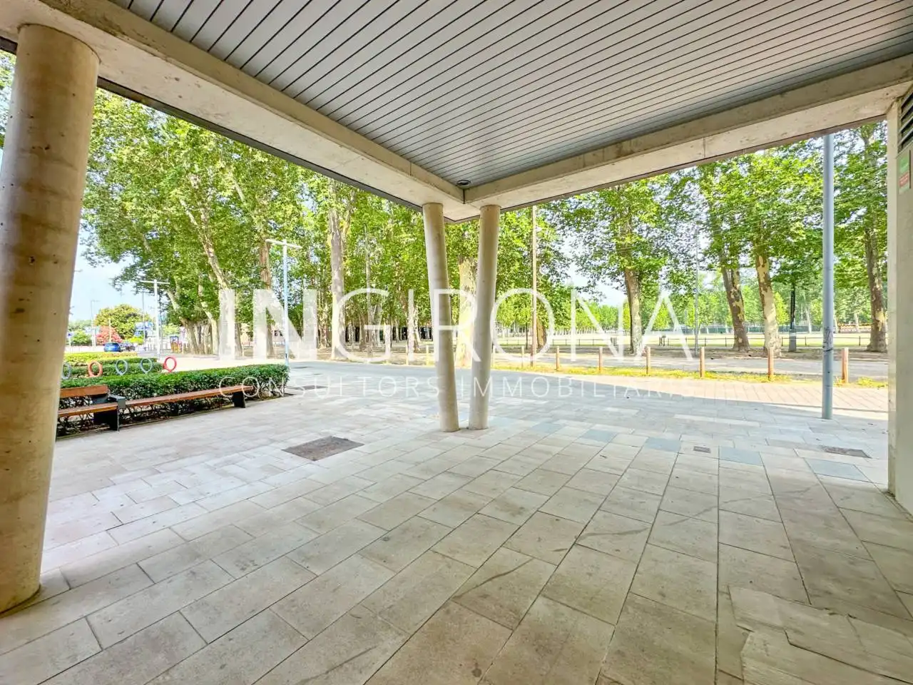 Terraza de Local de alquiler en Girona