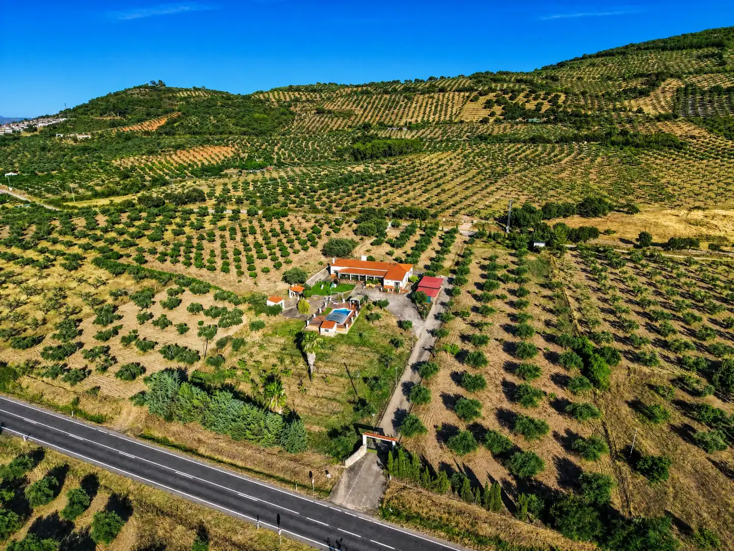 Vista exterior de Finca rústica en venda en Alcuéscar amb Aire condicionat, Calefacció i Jardí privat