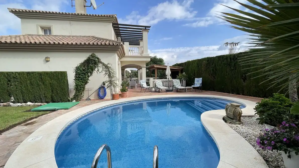 Swimming pool of Houses for sale in Coín  with Air Conditioner, Storage room and Furnished