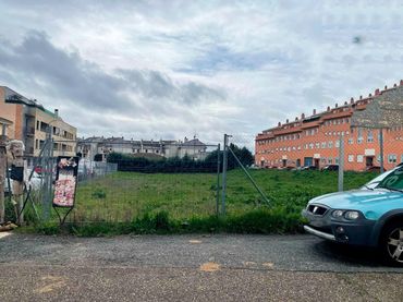 Residential land for sale in Villares de la Reina