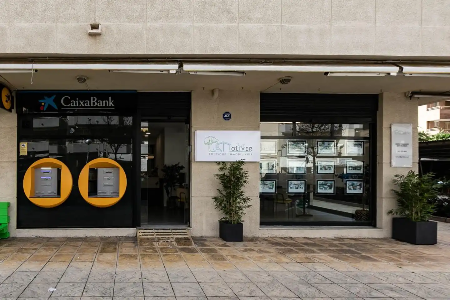 Vista exterior de Piso en venta en Cambrils con Terraza, Amueblado y Piscina comunitaria