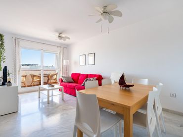 Flat with pool for sale in El Toyo