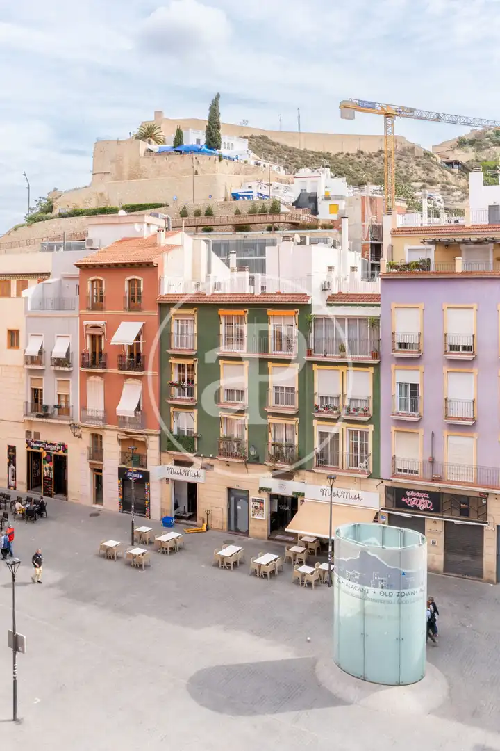 Vista exterior de Pis en venda en Alicante / Alacant amb Aire condicionat i Calefacció