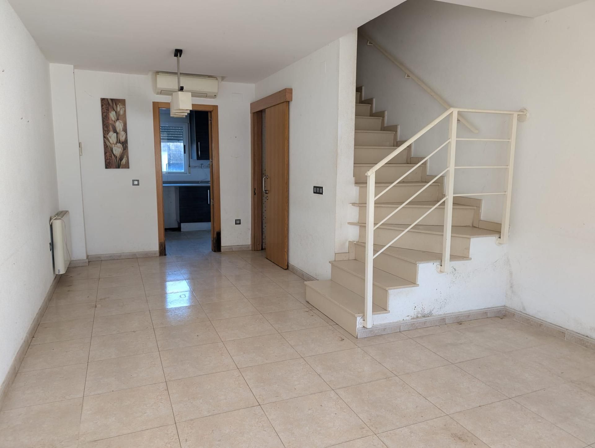 Casa adosada en venda en Almazora / Almassora amb Calefacció, Terrassa i Piscina comunitària