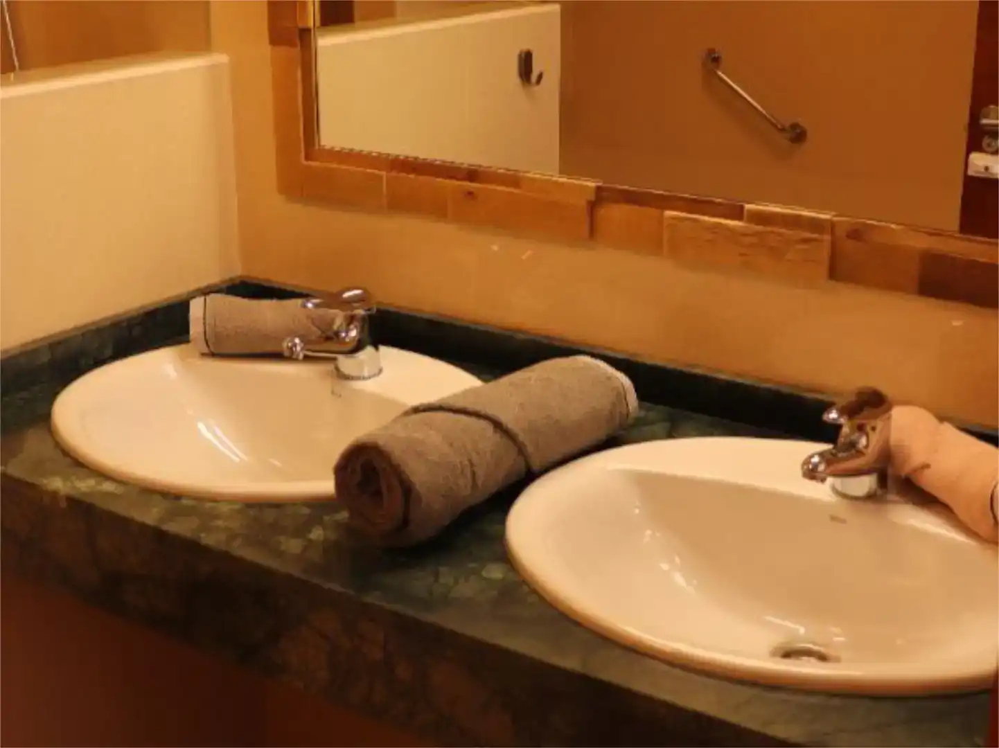 Bany de Casa adosada en venda en Yaiza amb Aire condicionat, Piscina i Balcó