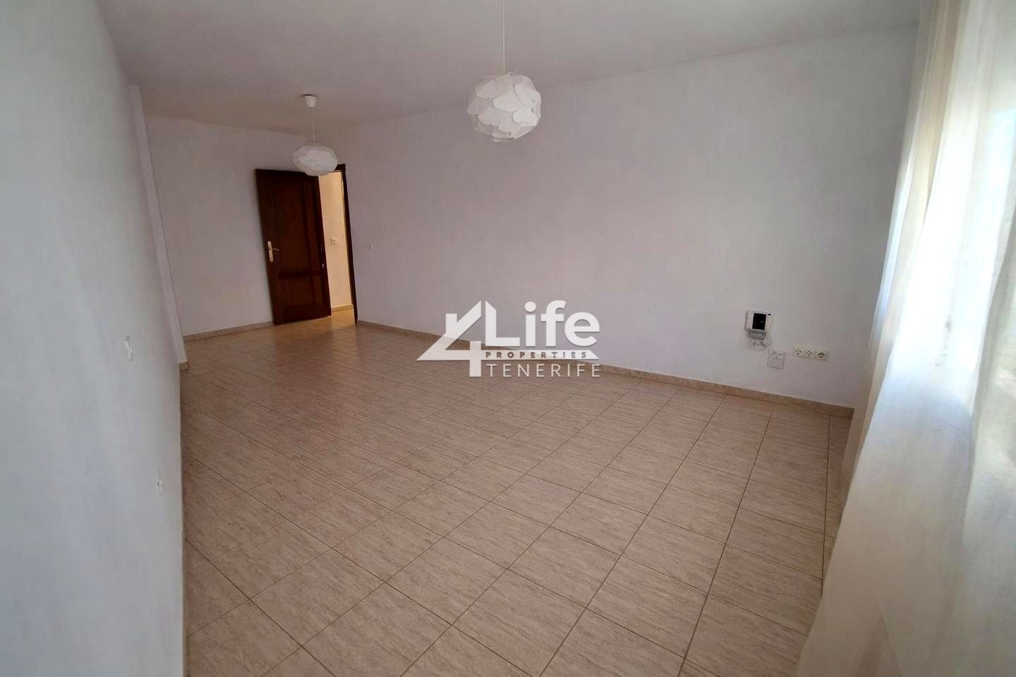 Dormitori de Planta baixa en venda en Adeje amb Aire condicionat, Terrassa i Moblat