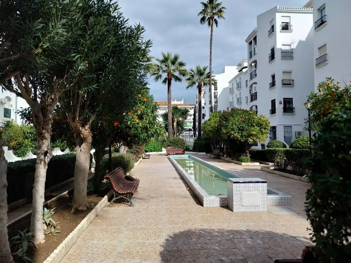 Wohnung mit Pool zum Verkauf in San Luis de Sabinillas