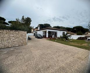 Exterior view of House or chalet for sale in Chiclana de la Frontera  with Private garden