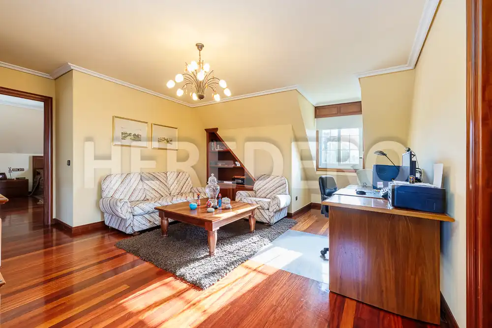 Sala de estar de Casa o chalet en venta en Vigo  con Calefacción, Jardín privado y Terraza