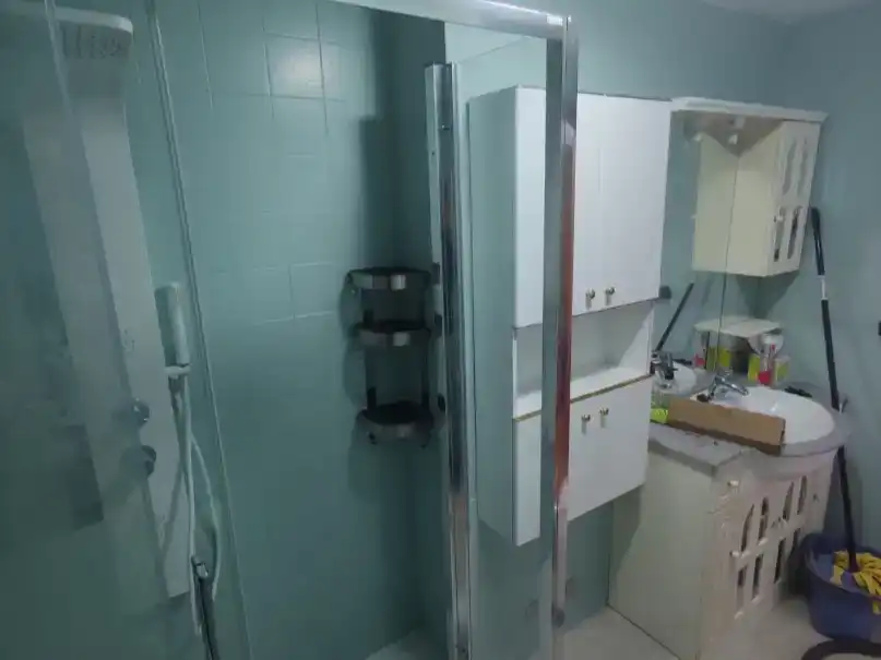 Badezimmer von Wohnung zur Miete in Laredo mit Balkon